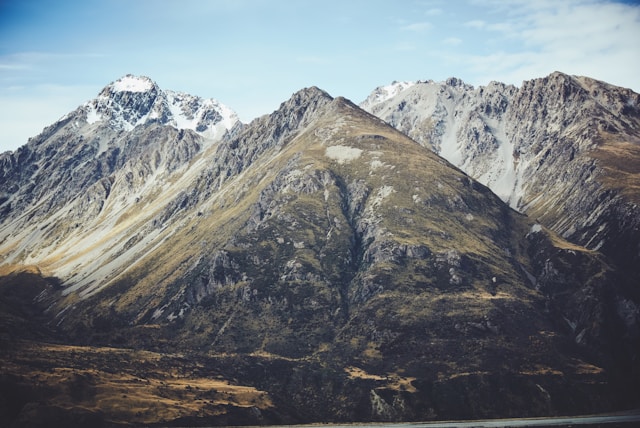 How Guest Posting Helps Travel Bloggers Grow Faster